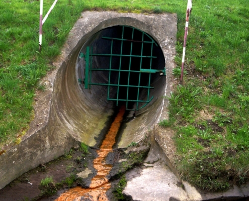 Trinkwasserverunreinigung - Abflussrohr
